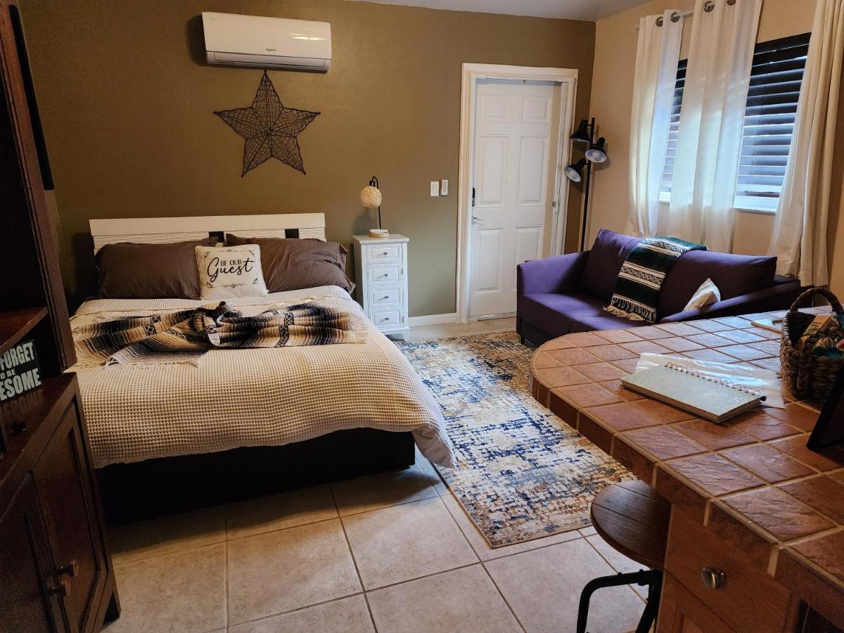 Quails Nest Hotel Cape Coral Exterior photo